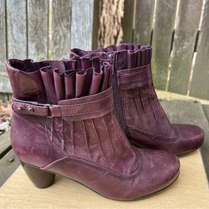 Everybody by BZ Moda Raffio Vino Glove Leather Pleated Heeled Boots Sz 38